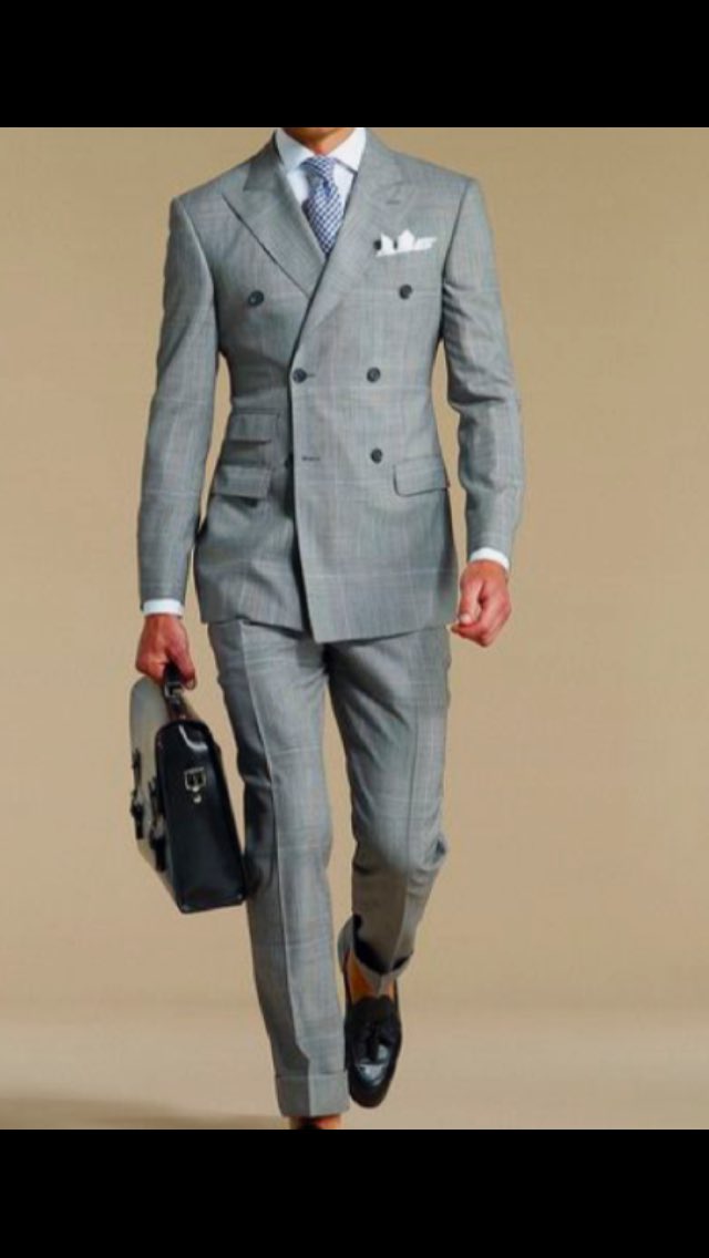 fashionhommemex's tweet photo. Tres maneras de utilizar un traje cruzado!! #FelizLunes #menfashion #conmuchoestilo #happymonday https://t.co/NC89g7XwbR