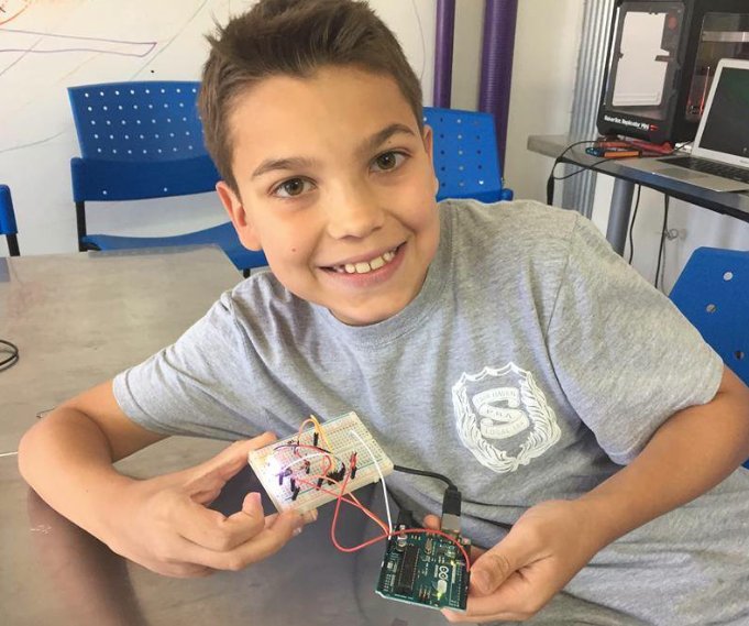 Register for Session 4 ~ special, pro-rated session that runs week of 12/5 thru12/23. 3D Printing, Animation &amp; more. buff.ly/2gwZWEB