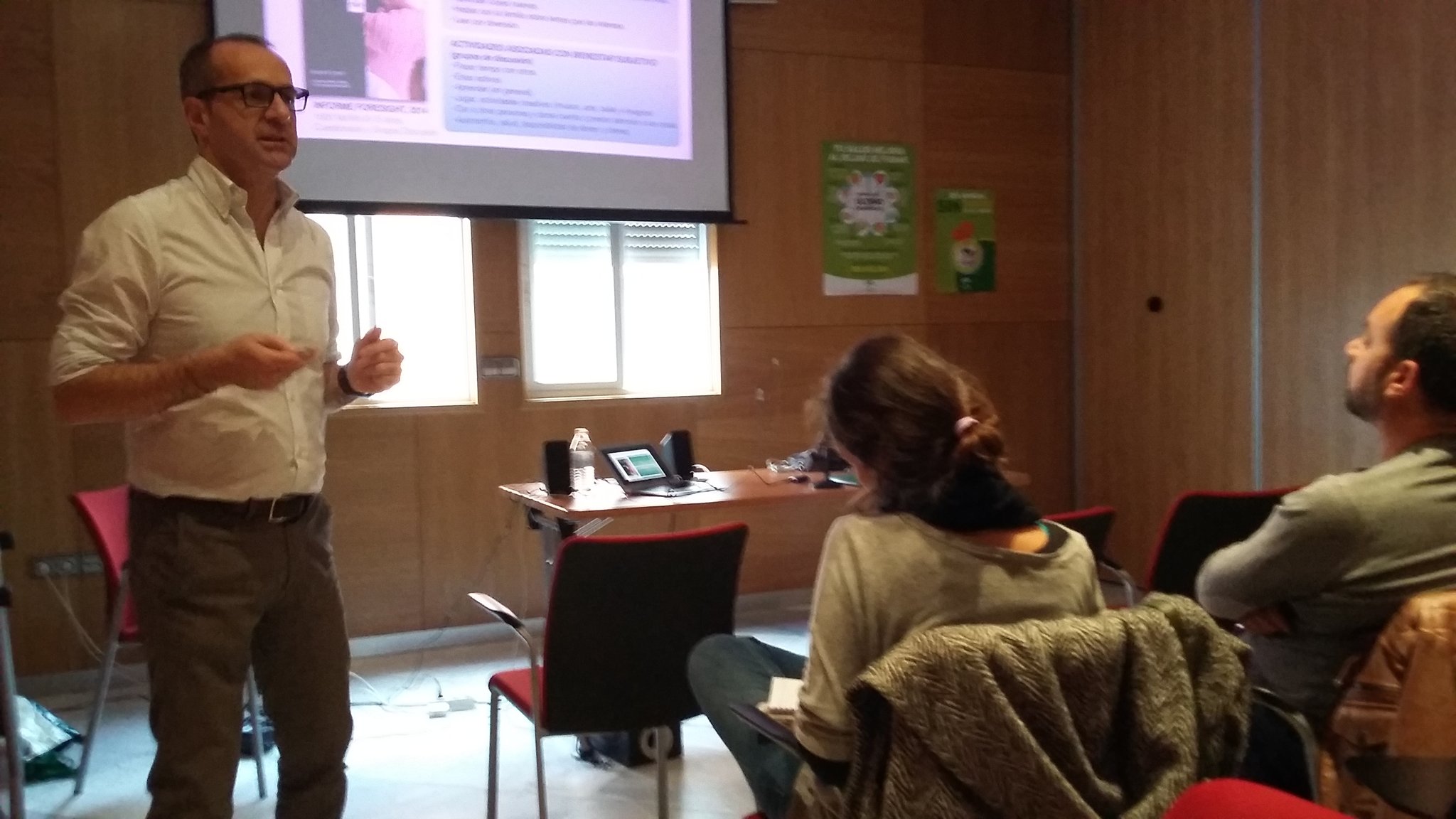 #ForoInfancia Carlos Belda y Juan Miguel Flujas imparten el taller sobre vías para el bienestar emocional de la infancia https://t.co/u3YaALbCRJ