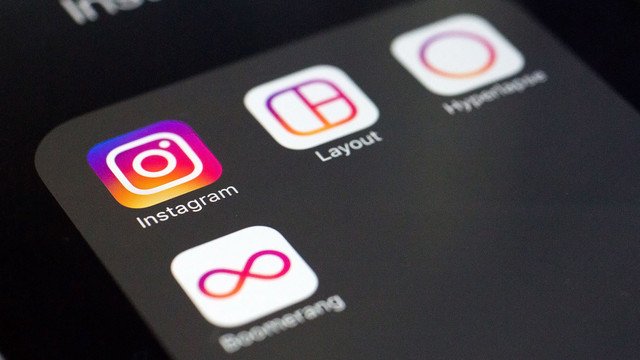 ASTPUK's tweet photo. Always taking screenshots of your friends disappearing visuals on #Instagram? Well, now they will be notified... https://t.co/W14JBQTkLt https://t.co/vB7KGIGQJF