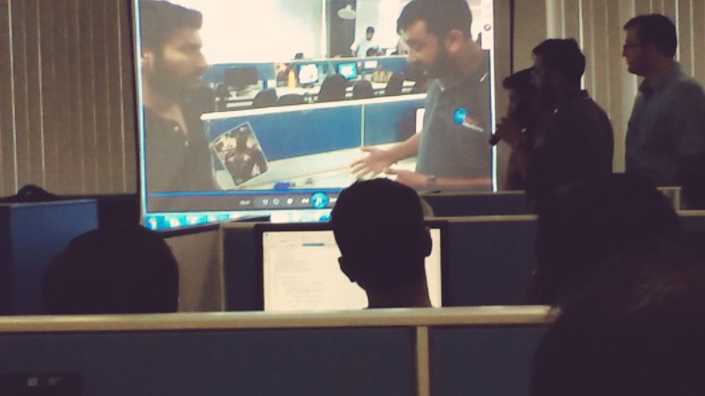 hardikgohil01's tweet image. They talked online and we talked on the field 😉

 #softwebspawn #softwebhackathon2016 #SoftwebIoT #SoftwebSolutions