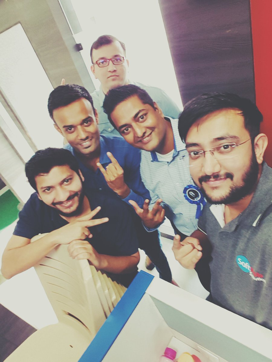 hardikgohil01's tweet image. They talked online and we talked on the field 😉

 #softwebspawn #softwebhackathon2016 #SoftwebIoT #SoftwebSolutions
