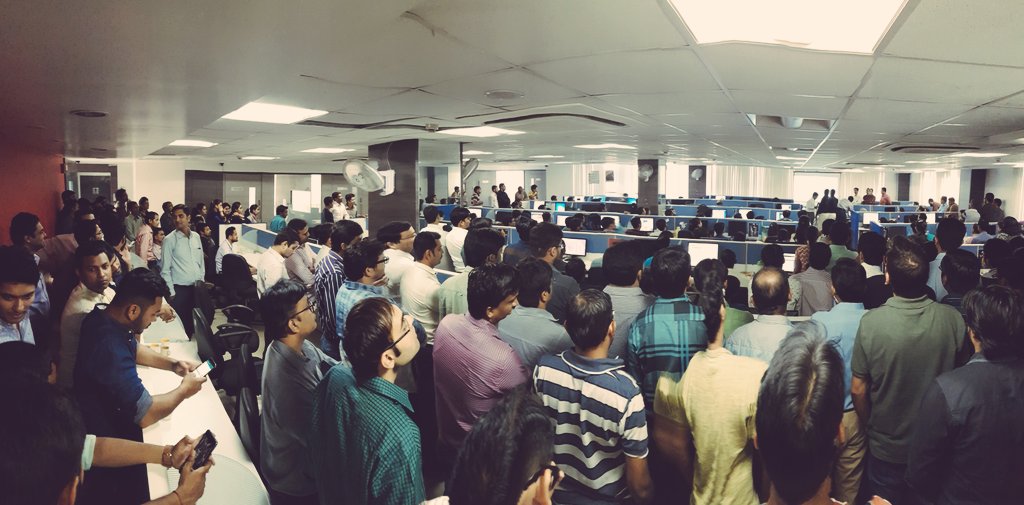 hardikgohil01's tweet image. They talked online and we talked on the field 😉

 #softwebspawn #softwebhackathon2016 #SoftwebIoT #SoftwebSolutions