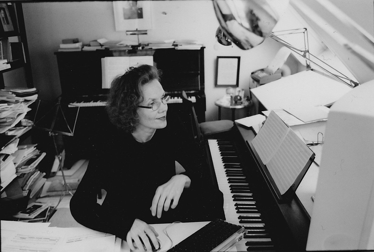 mujeresbacanas's tweet photo. Kaija Saariaho es una de las compositoras de ópera más influyentes en el mundo hoy, mezcla de tecnología y tradición
https://t.co/TsMBrMg9iQ https://t.co/SRKUahmVnM