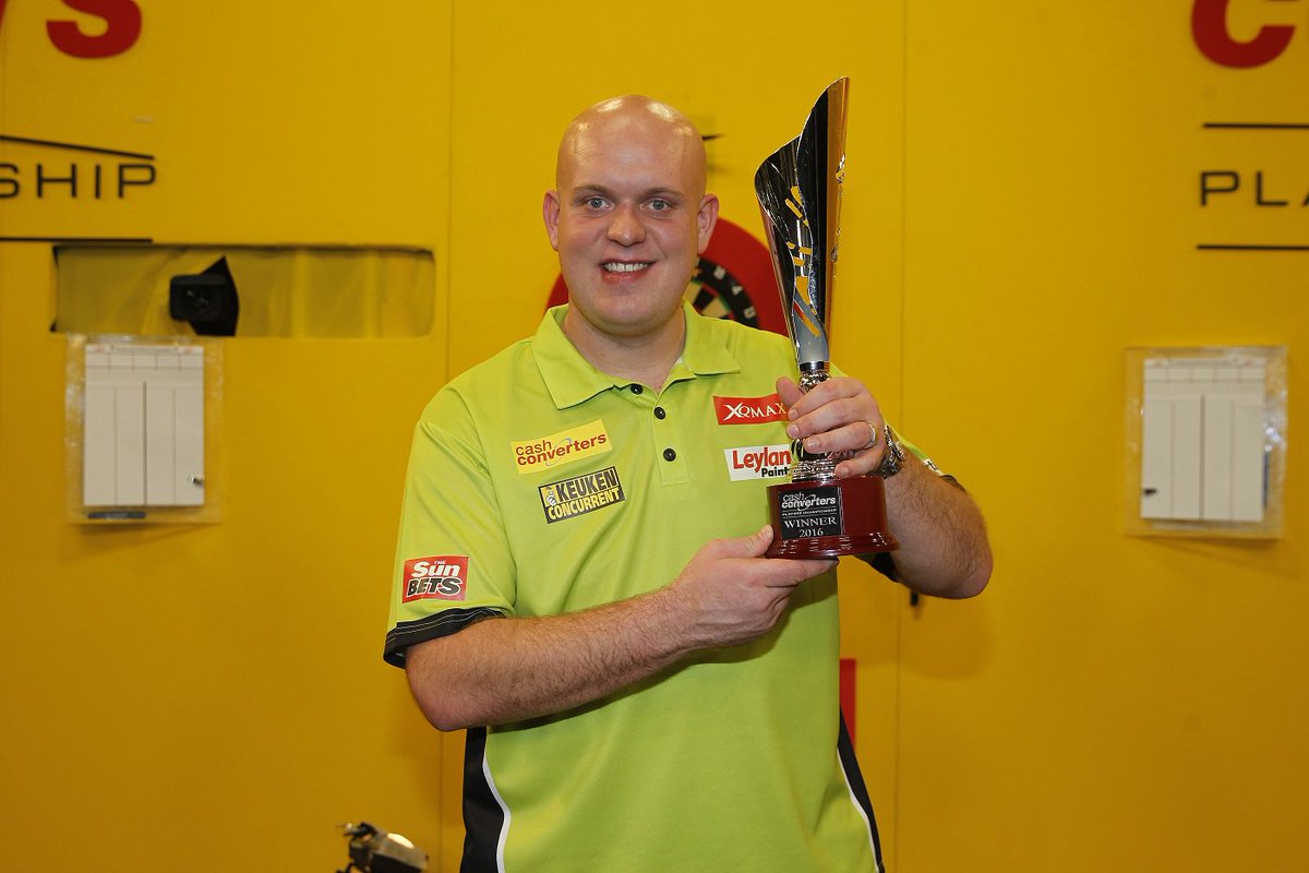 WilliamHill's tweet photo. #ICYMI MVG's incredible 2016 continued as he got his 3rd televised triumph of the month with the Players Darts Championship trophy #CCPC16 https://t.co/5ocfvEQLoC