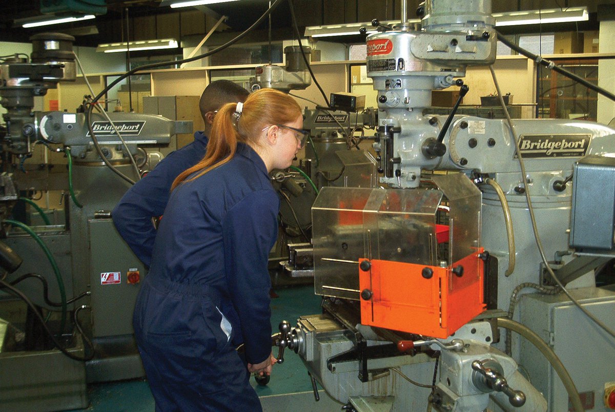 UniNhantsNews's tweet photo. One of our students talks to @BBCNorthampton about what it's like to be a female engineer https://t.co/vDJM19qDOR #TEWeek16 #Engineering https://t.co/0fvW2BuWWM