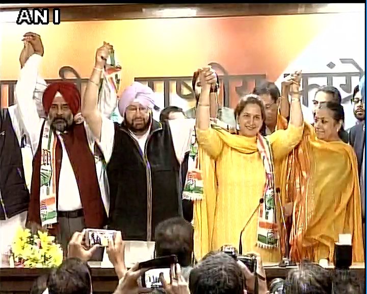 ANI on Twitter: "Delhi: Navjot Kaur Sidhu and ex Akali MLA Pargat Singh join Congress https://t.co/RiWJlaKpL7" / Twitter