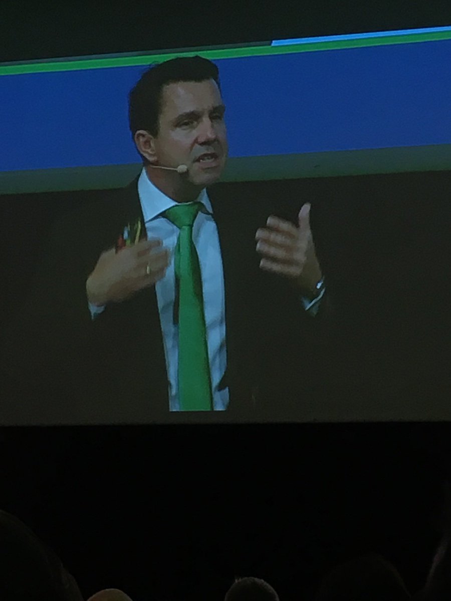 FPannequin's tweet photo. @fabienPOGGI introduit le #SagePartnerProgram #SageSummit - https://t.co/r8no34ua7o https://t.co/3AVJ5SUwpM