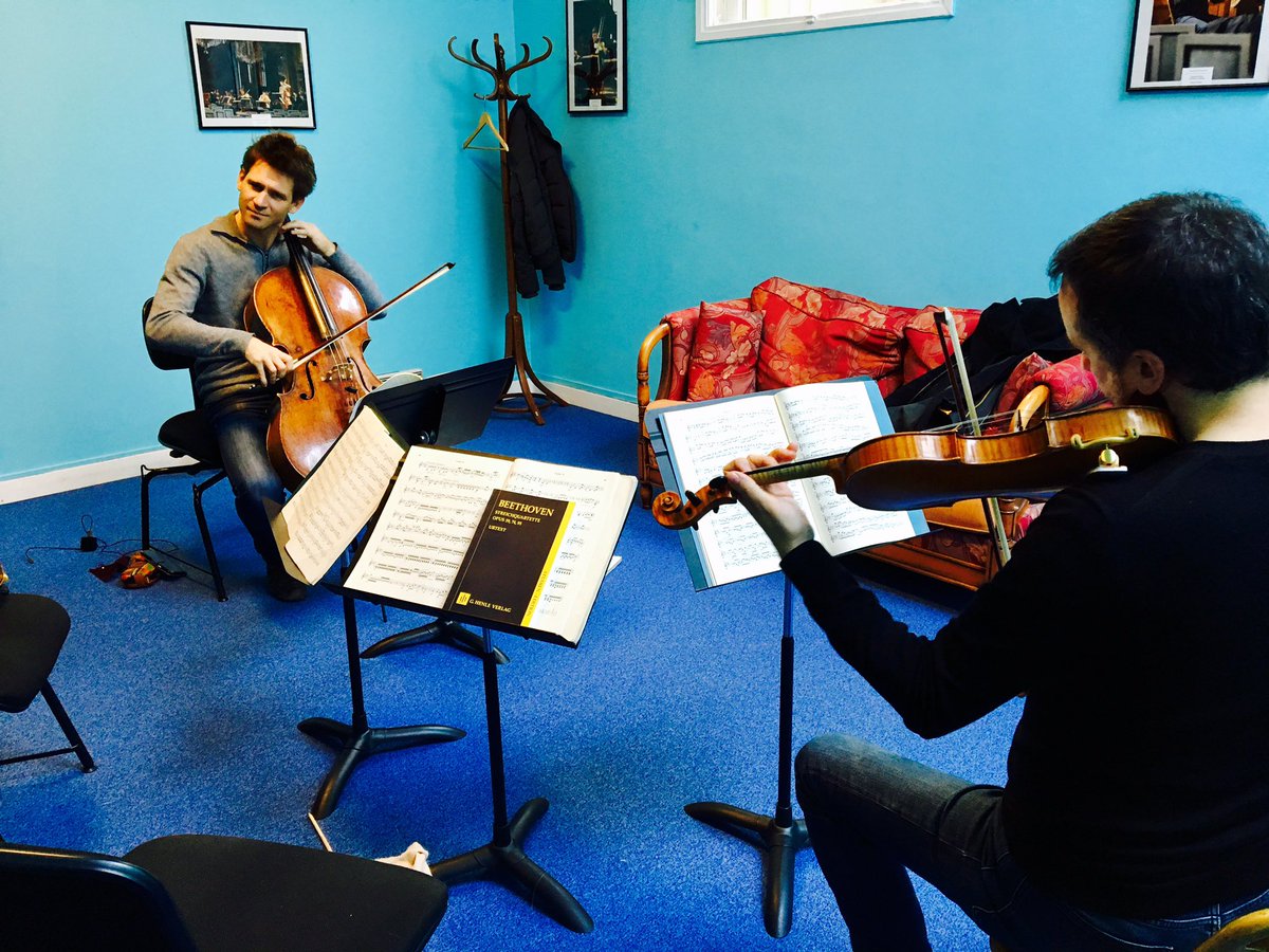 GabLeMagadure's tweet photo. À l'attaque d'un nouvel opus aujourd'hui! #Beethoven #genie #op95 #QuatuorEbène @raphmerlin @BoisseauAdrien https://t.co/YjXBRrQfoZ