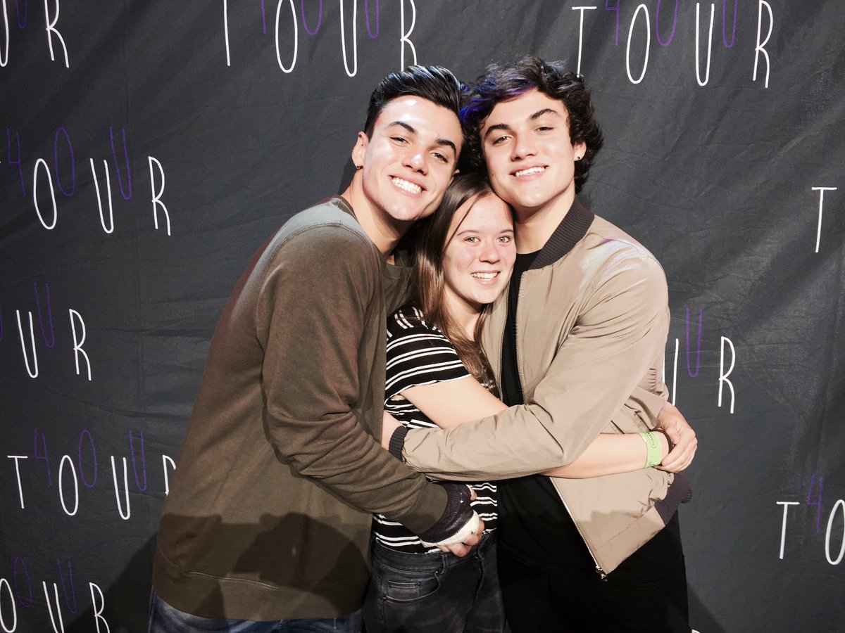 alinebeniest's tweet image. It was the best day of my life tysm for it! @EthanDolan @GraysonDolan #4ou