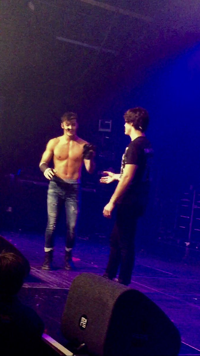 alinebeniest's tweet image. It was the best day of my life tysm for it! @EthanDolan @GraysonDolan #4ou