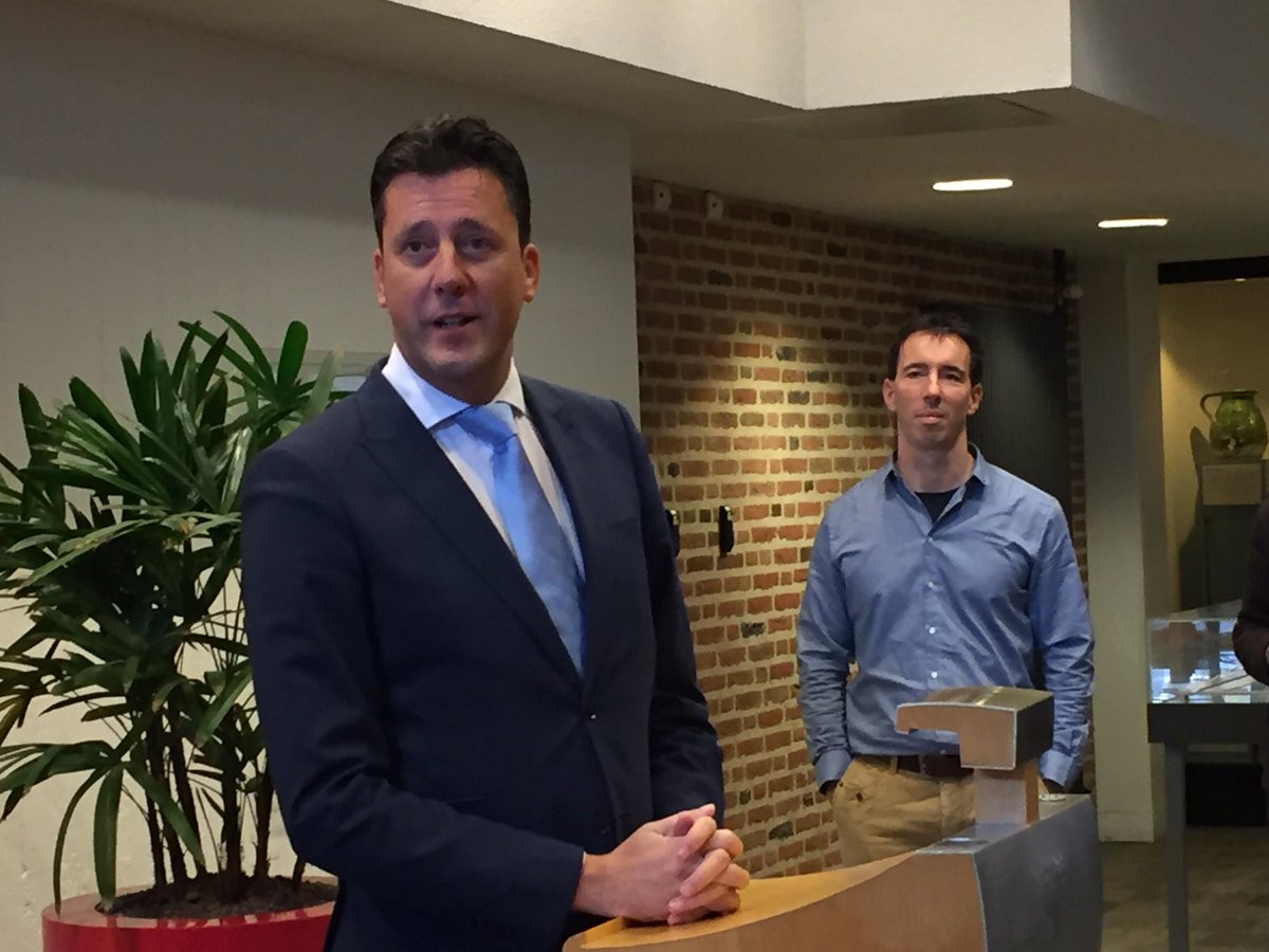 Officiele opening van het dataregister van <a href="/gem_Nijmegen/">Gemeente Nijmegen</a>. 2e kametlid <a href="/HaykeVeldman/">Hayke Veldman</a> complimenteert Nijmegen dat voorop loopt! #opendata
