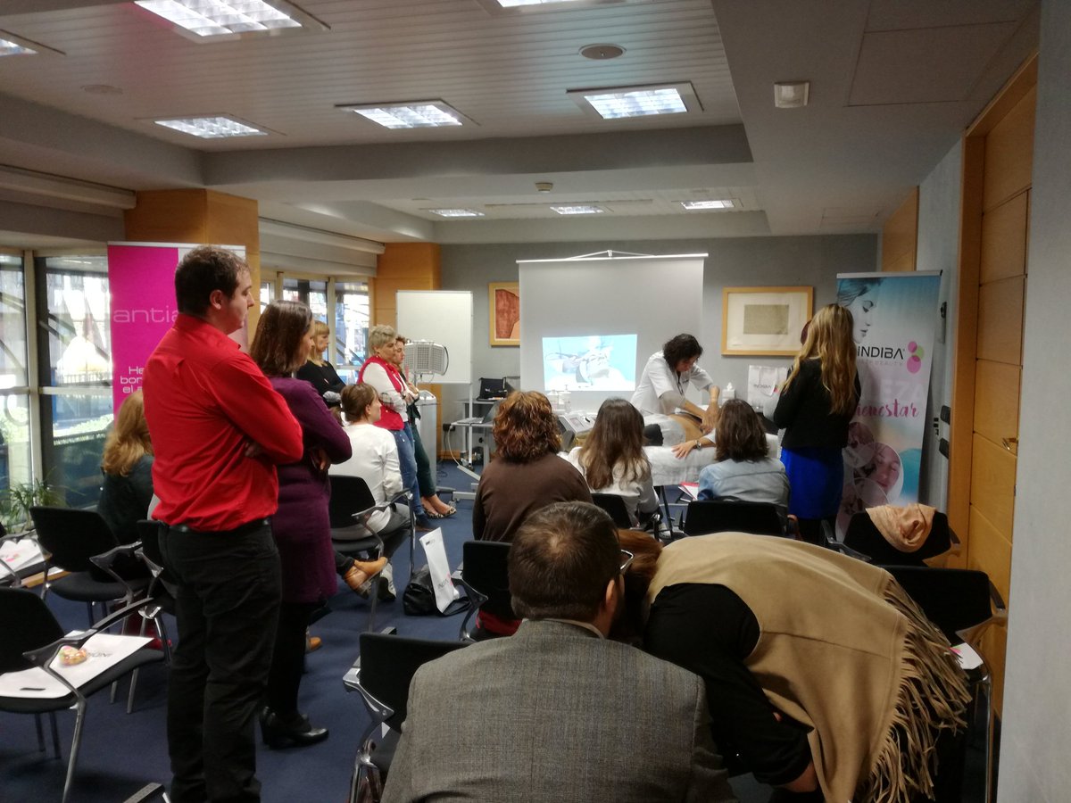 jcanedoSBS's tweet photo. @indibabeauty @sorisasolutions Expectación en nuestra metodología Indiba Deep Beauty en Zaragoza!!! Éxito con D'Sively! Integración=Éxito!! https://t.co/BTU1Csr7KY