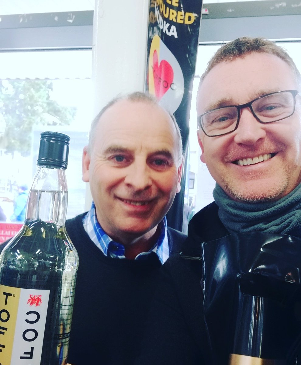 CTywydd's tweet photo. Toffoc eto eleni yn y ffair aeaf! / another bottle of toffee flavour Vodka, made in Wales at Winter fair #toffoc https://t.co/oDXSaxsbmn