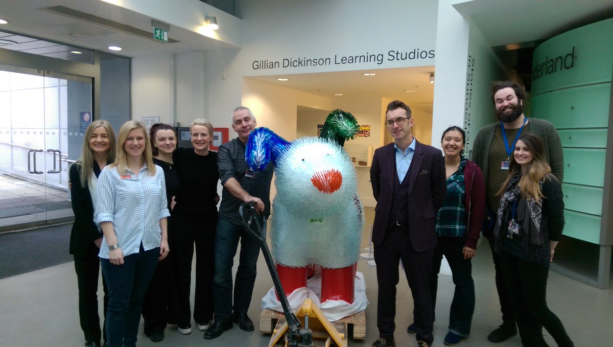FrostbiteGNS's tweet photo. Well that's it i'm off to the #GreatNorthSnowdogs Fairwell event. I've had a pawsome time @NGC_GlassCentre Part 1 of #Frostbitesbigadventure https://t.co/PkehSRswJM