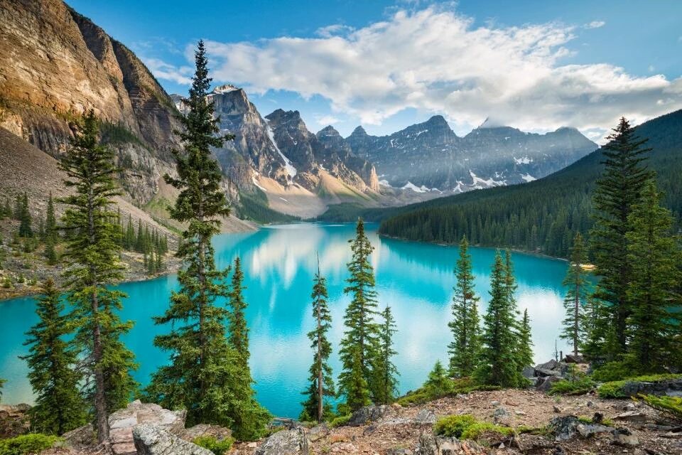 CheckInUrbana's tweet photo. Prestigiosa revista de viajes "Lonely Planet" elige a Canadá como mejor destino de viaje 2017 #CheckInReports https://t.co/ZBBc2oIRCT