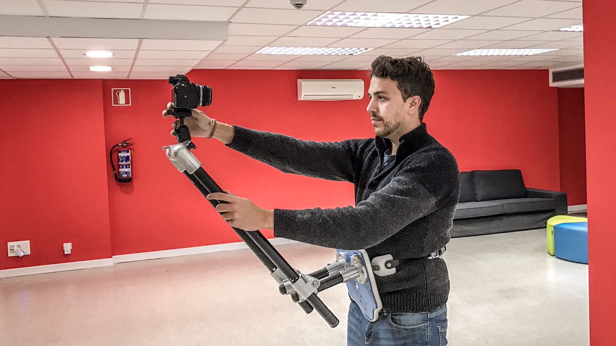 octocamvision's tweet photo. ¡Hoy estamos rodando en Madrid con nuevos gadgets!
#drone #gadgets #fly #mobusi #camera #snorricam https://t.co/BYJ4C9XZ3d