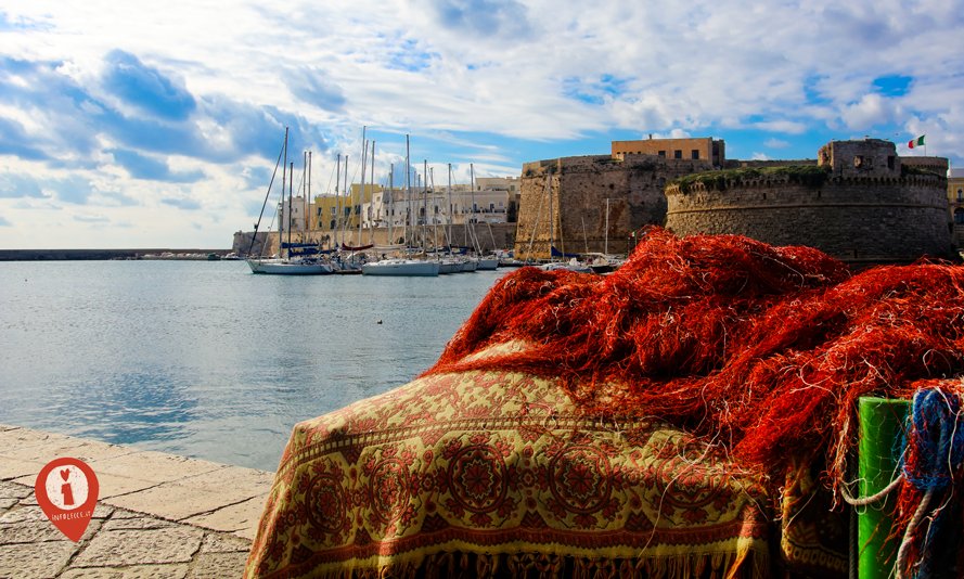 InfoLecce's tweet photo. Immersi nel blu del #Salento. Un'emozione che sorprende sempre, anche d'inverno #gallipoli #weareinpuglia #infolecce [ph. M. Bianchi] https://t.co/lSy1VYmFwZ