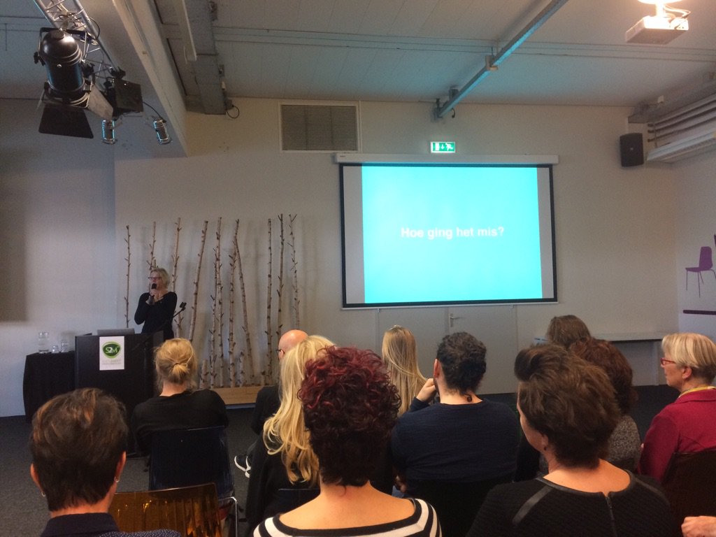 #Zzpfestival <a href="/elsekramer/">Else Kramer</a> deelt ook wat er mis ging , na een originele introductie met bv ochtend en avond mensen