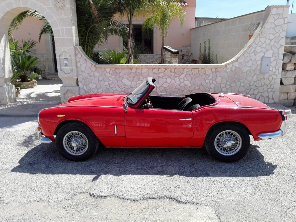 classicheauto's tweet photo. Triumph spitfire MK2,1967, Giovanni Michelotti Design, Officine Meccanica Ducati.
info:https://t.co/oN6eNWWMTv #triumphs #classicheauto https://t.co/AfJIqvSS7Y