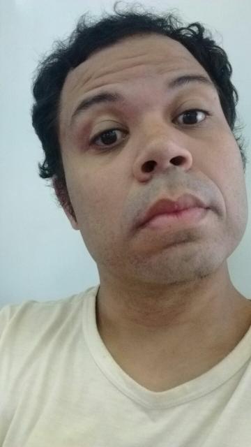 WanderKinho's tweet photo. Chato e hoje vi que meu cabelo tem vida própria!!! rs https://t.co/7UVBud60QV