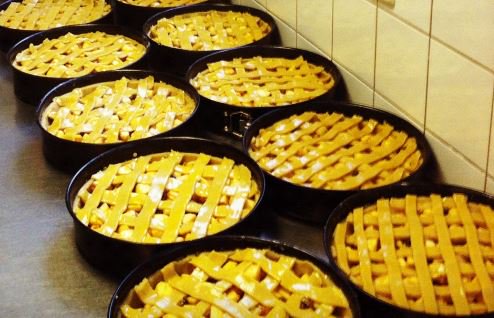 Ook zo'n zin in #appeltaart? @bijdroom en <a href="/droombeuningen/">DROOM! Beuningen</a> hebben de beste van de omgeving. vergaderenbijdroom.nl/pages/taarten