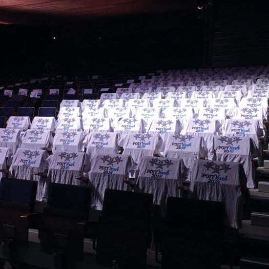 Sourire du lundi n°2 : la #JCE #Poitiers qui obtient l'organisation du Congrès National <a href="/JCE_France/">jce_france</a> avec le soutien de DD ! <a href="/PoitYeah_2018/">PoitYeah_2018</a>