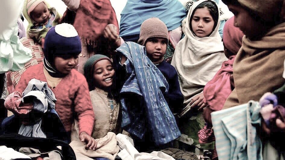 udayfoundation's tweet photo. Spread warmth this winter. Donate warm clothes, sweater, woollen caps &amp; scarf that you are not wearing anymore. https://t.co/G3xddFfiy7 https://t.co/HNKsDAeKAX