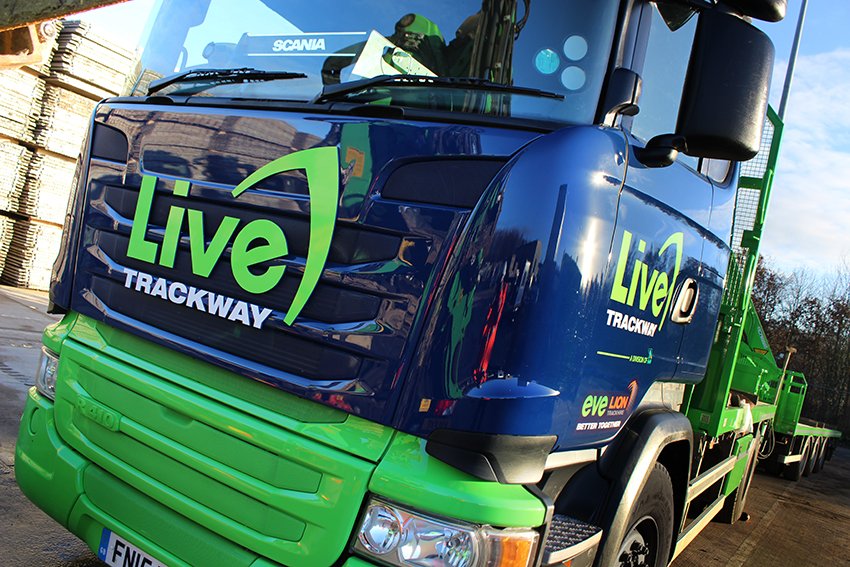 LionTrackhire1's tweet photo. We’re busy working towards ‘Go-Live’ Jan2017, rapidly rebranding our 80 lorries in the new LIVE livery #bettertogether https://t.co/lAC0YL6cOc
