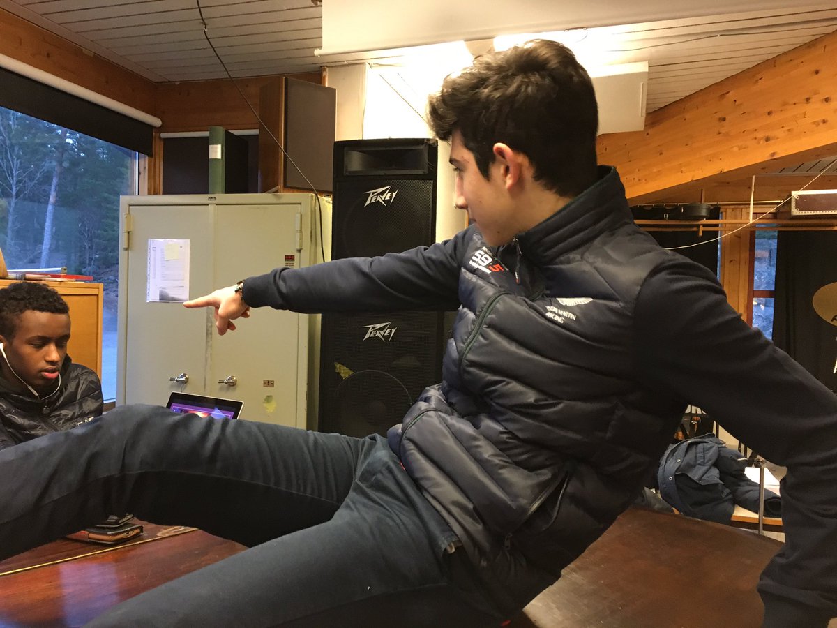 adrianaho's tweet photo. Shoutout to @Markus1Iskandar  super snygg han behöver följare och PS han är singel ladies #kycklingfeber #swag #attractiveman https://t.co/EGosMDxyKj