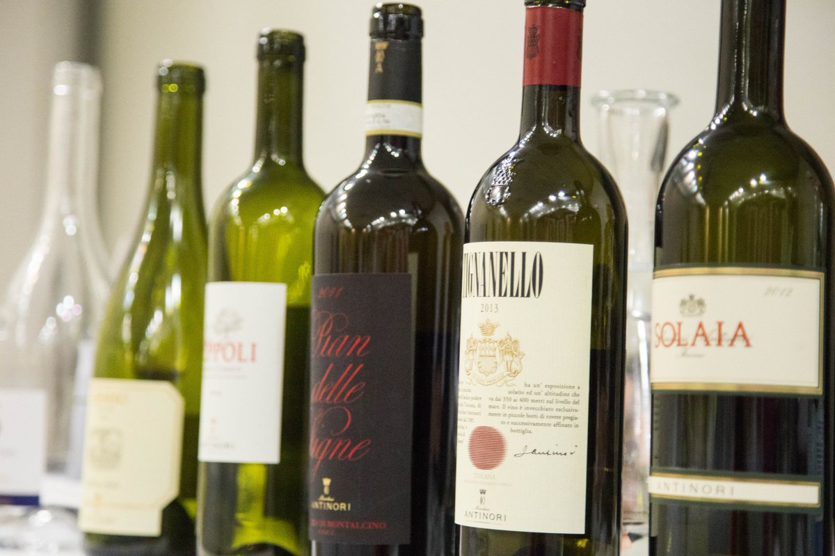 WinesofSerbia's tweet photo. Master of Wine seminar je održan 26. novembra 2016. godine 
https://t.co/Db1d6ElXFb 
#wine  #WinePoint #Belgrade #MWseminar
@winestyleserbia https://t.co/F0LITB54Kt