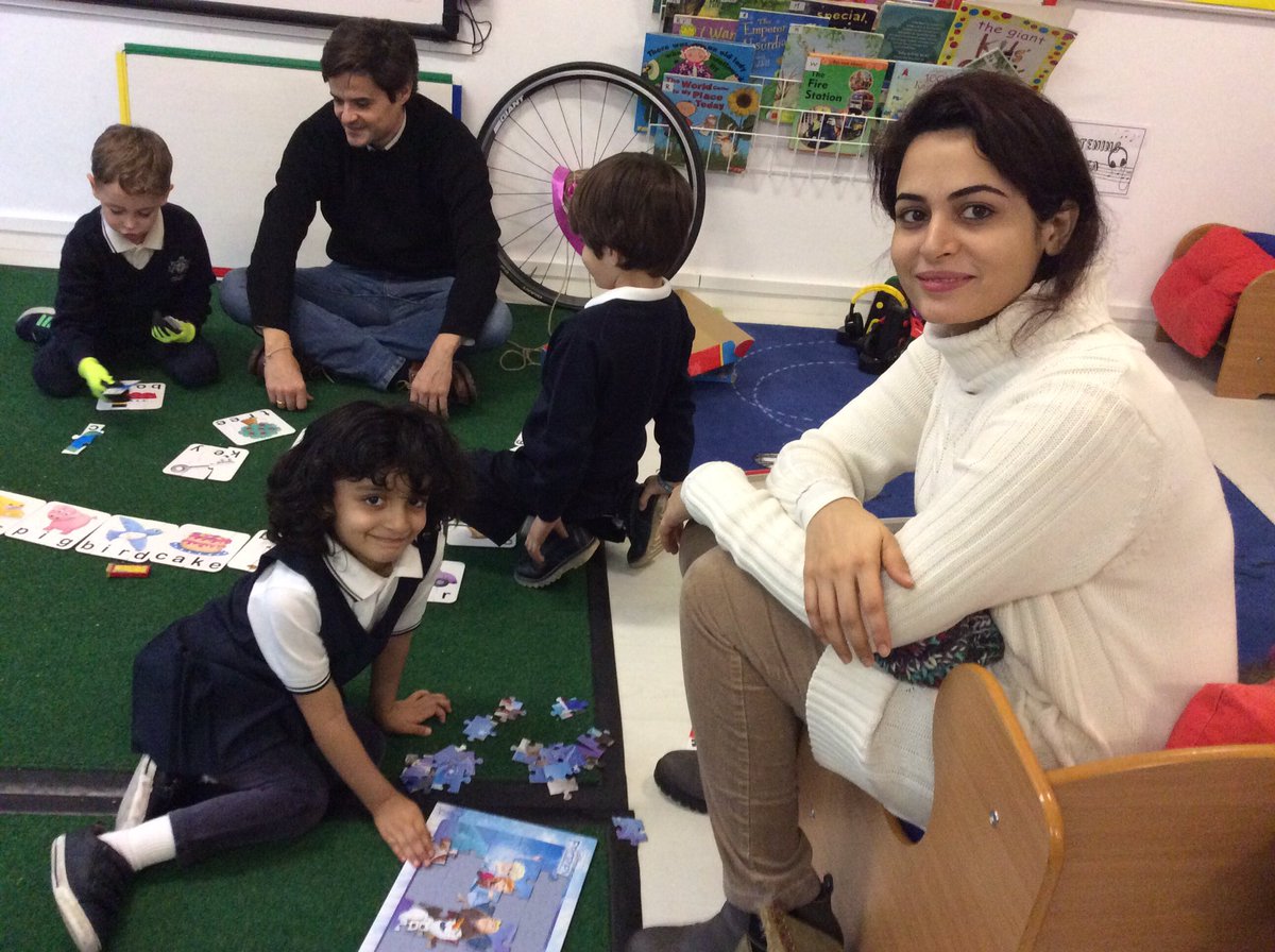 BSB_EYFS's tweet photo. It's all going on in reception D #puzzlehour https://t.co/ozzOildGgs