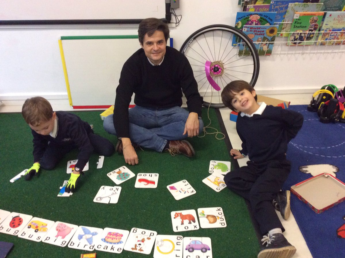 BSB_EYFS's tweet photo. It's all going on in reception D #puzzlehour https://t.co/ozzOildGgs