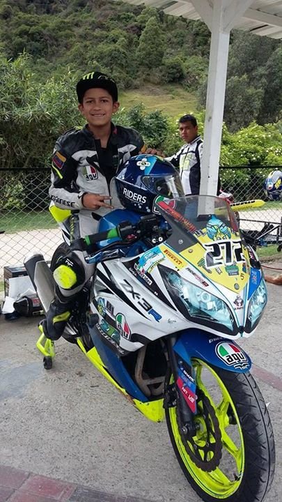 Un espectacular 2do lugar campeonato #Amateur categoría 320 cc,felicitaciones a Danielito Bohorquez llegando de 1ro.