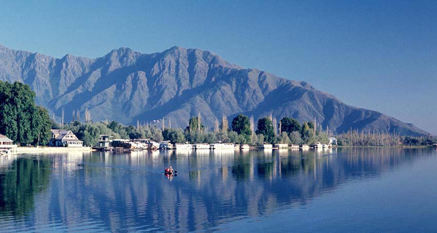 whatsinbuzz's tweet photo. 7 Places Every Tourist Must Visit In Jammu And Kashmir
https://t.co/G9UTKOLJv0 https://t.co/MRBHWRyJ65