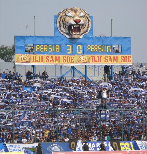infobdg's tweet photo. Stadion Siliwangi, Tempat Berbagai Sejarah Persib Terukir https://t.co/dG2OnXnHCn #PersibHolic https://t.co/7N6sD7IxRY