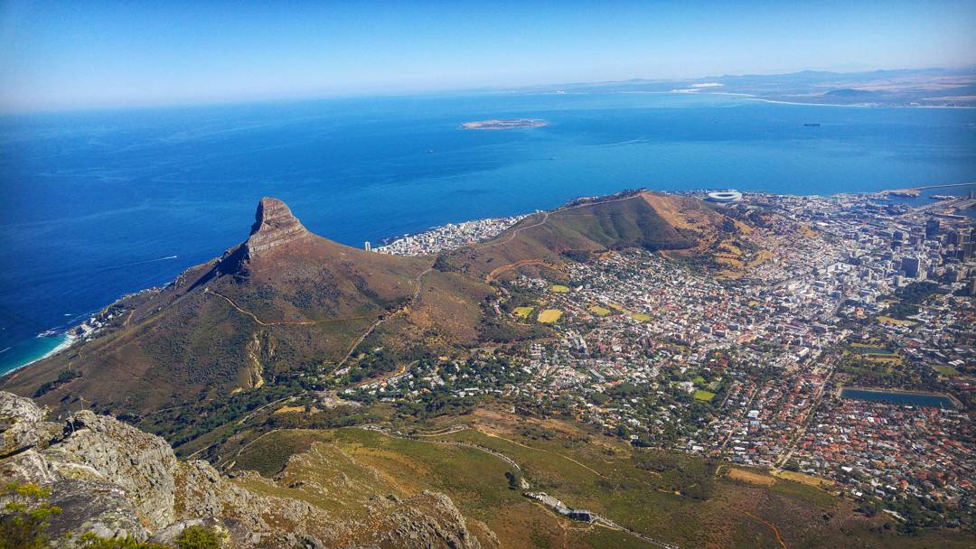 UltTourist's tweet photo. An amazing view of Cape Town, SA. For anyone needing some #mondaymotivation https://t.co/SfJVMm6MYo