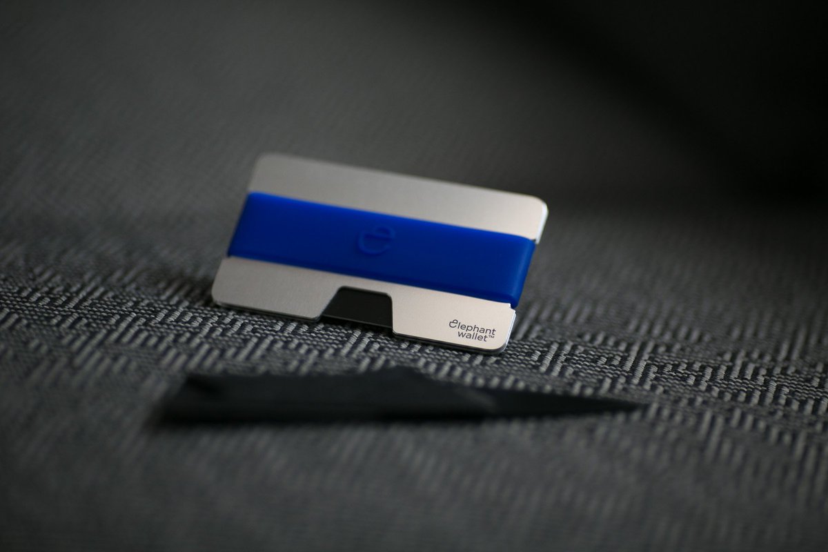 elephantwallet's tweet photo. Looking for a slim #wallet design that fits a #pocket? #NWallet: silicone band # metal #practical #irreplaceable. https://t.co/SjkEWaoeky https://t.co/fiaAt8ul8A