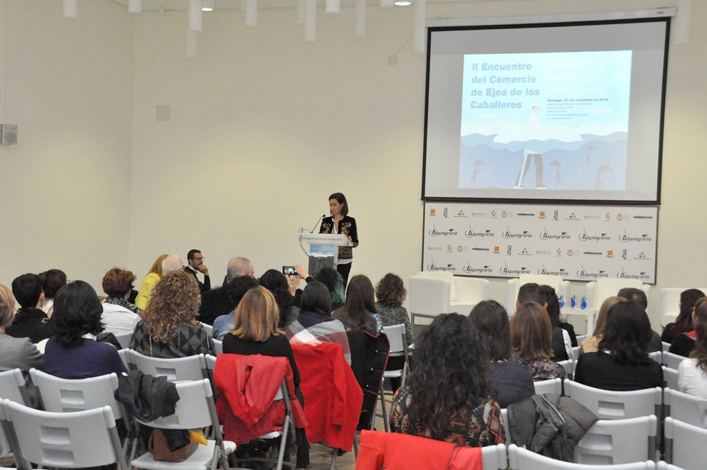Celebrado el II Encuentro del Comercio de Ejea @sofejea <a href="/EjeaComercio/">Asoc. Comercio Ejea</a> <a href="/aquagraria/">Museo Aquagraria</a> <a href="/recreandostudio/">recreando estudio</a> <a href="/laquedijono/">Ana Hernández Serena</a> ejea.es/noticias.php/c…