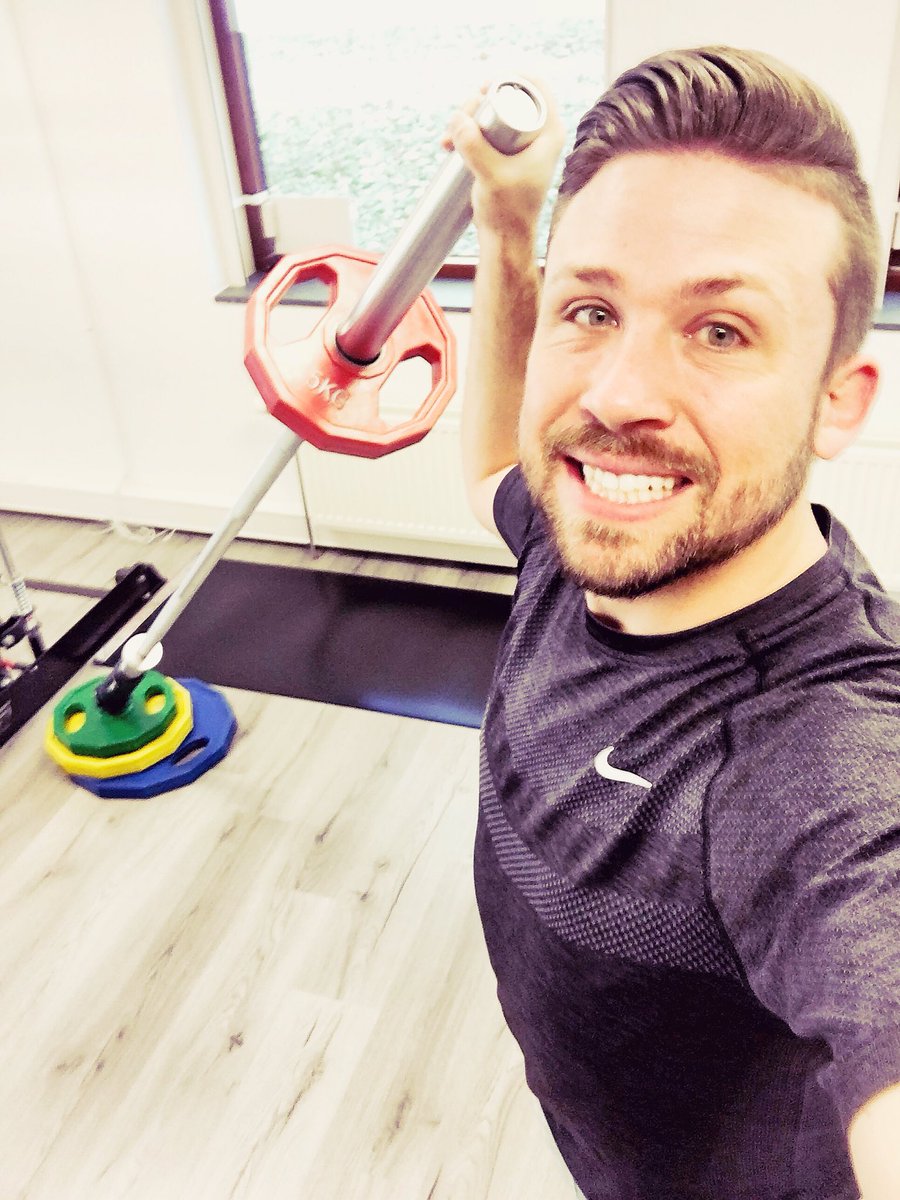 EmileKool's tweet photo. Blij met ons nieuwe speeltje! De landmine van @Lifemaxx! 💪🏻 Time to test it out 🙌🏻 #InTopvorm #fitness #fit #fysio @TopvormFysio https://t.co/85hsb7Oj0X