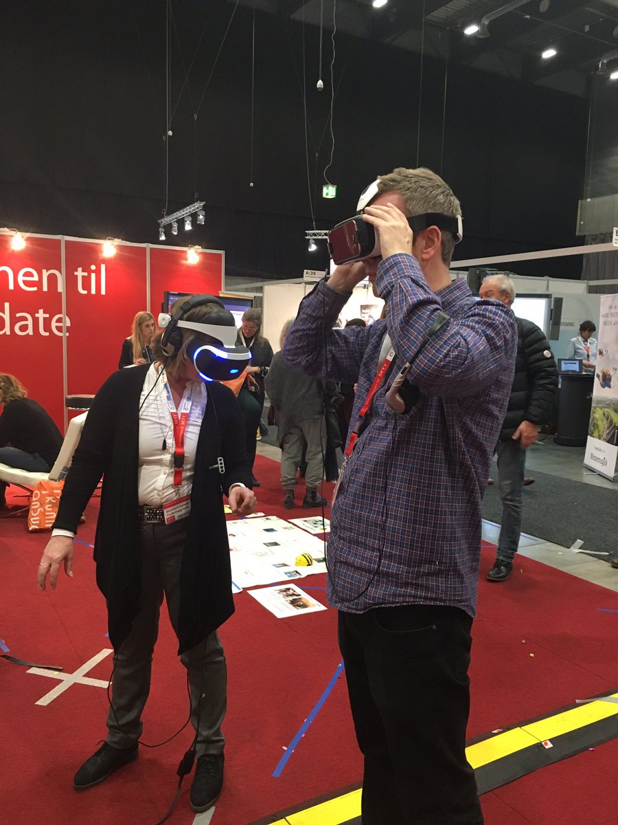 iktsenteret's tweet photo. Prøv micro:bit, dataspill og virtual reality i rom for lek og læring under #settdagene #settdate i dag 14-16, tirsdag 11-13 https://t.co/x4Ut0dNZ6v