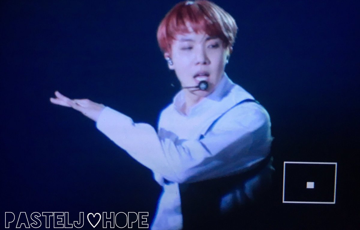oddbaxll's tweet photo. Bulletproof_SG: RT pastel_jhope: 161128 팬미팅 도쿄
#방탄소년단 #제이홉 #BTS #jhope BTS_twt https://t.co/qHS3uEMQo1
