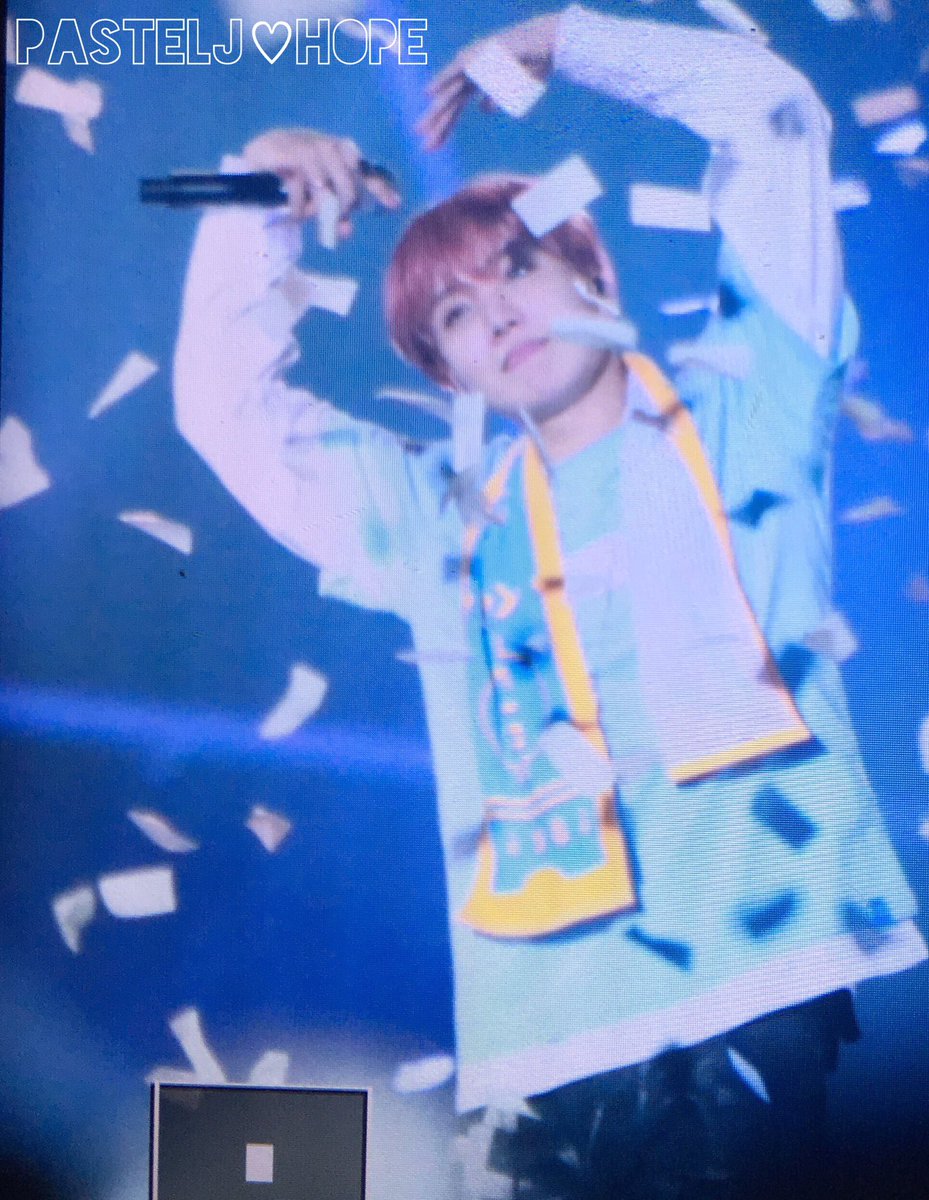 oddbaxll's tweet photo. Bulletproof_SG: RT pastel_jhope: 161128 팬미팅 도쿄
#방탄소년단 #제이홉 #BTS #jhope BTS_twt https://t.co/qHS3uEMQo1