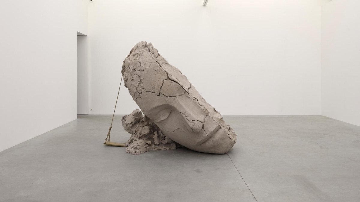 Mark Manders at Zeno X Gallery buff.ly/2fIkexs