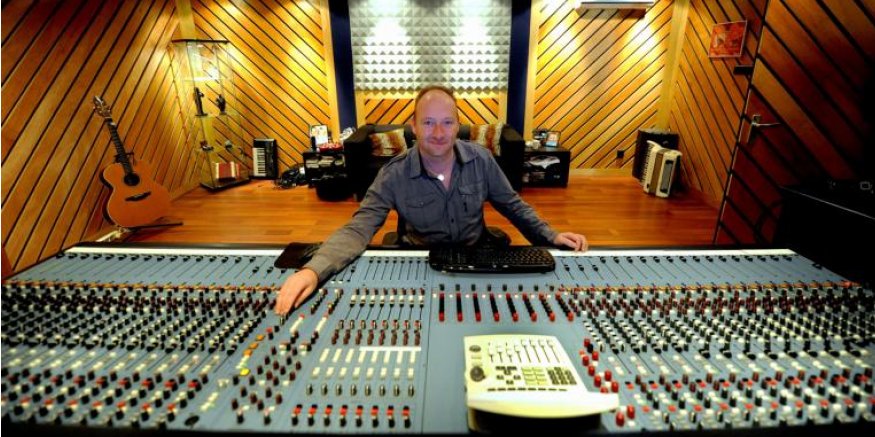 Vanaf vandaag bij Oranjeboekingen: Opname studio Manfred Jongenelis