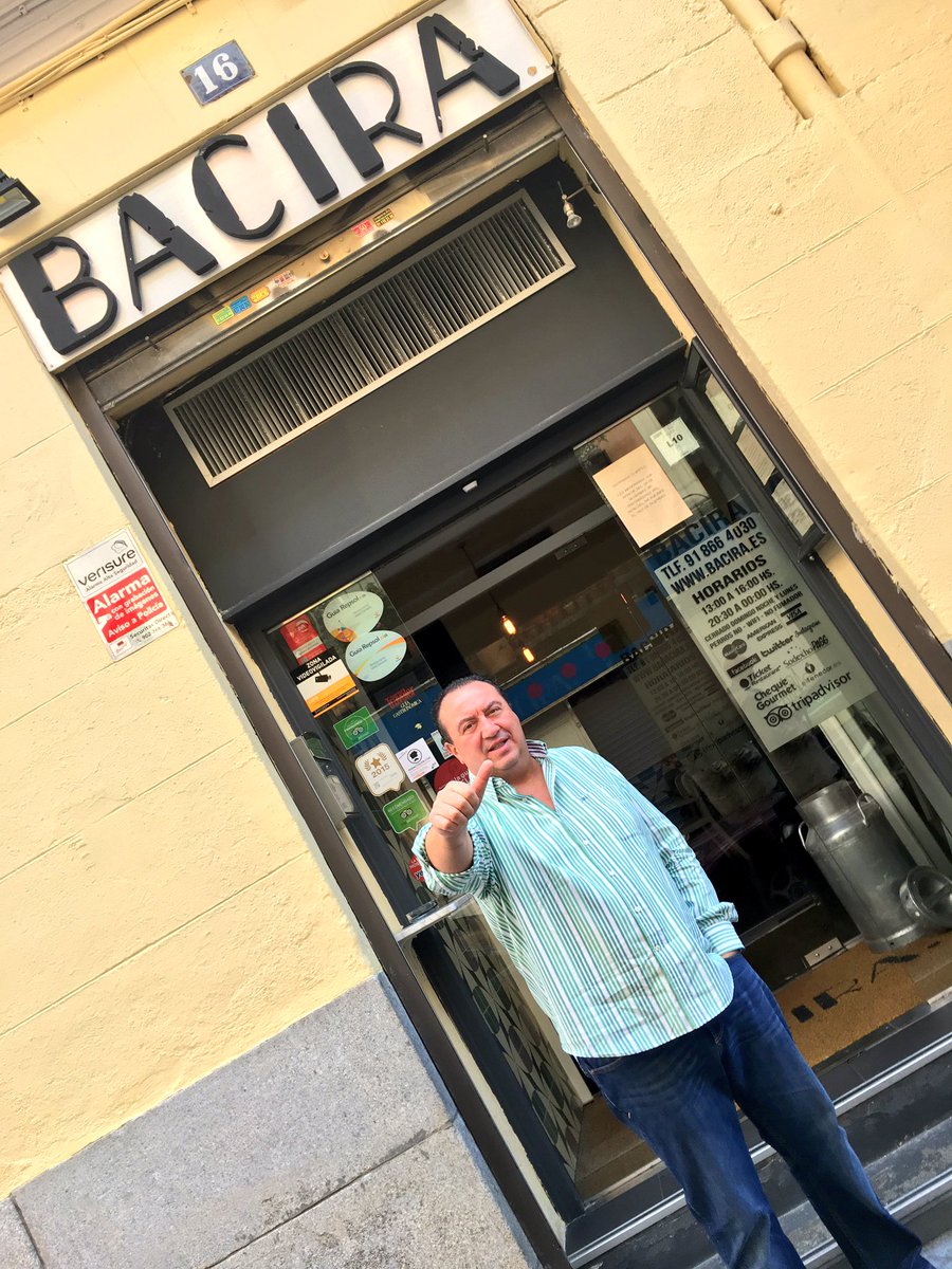SastrePaco's tweet photo. En @Bacira_rest con @Jsastreverge antes de marchar teníamos que venir !! Un espectáculo !!👍🔝@sitioparapostre tenemos que venir @MemoMark3 https://t.co/Yf9KKnB0ZO