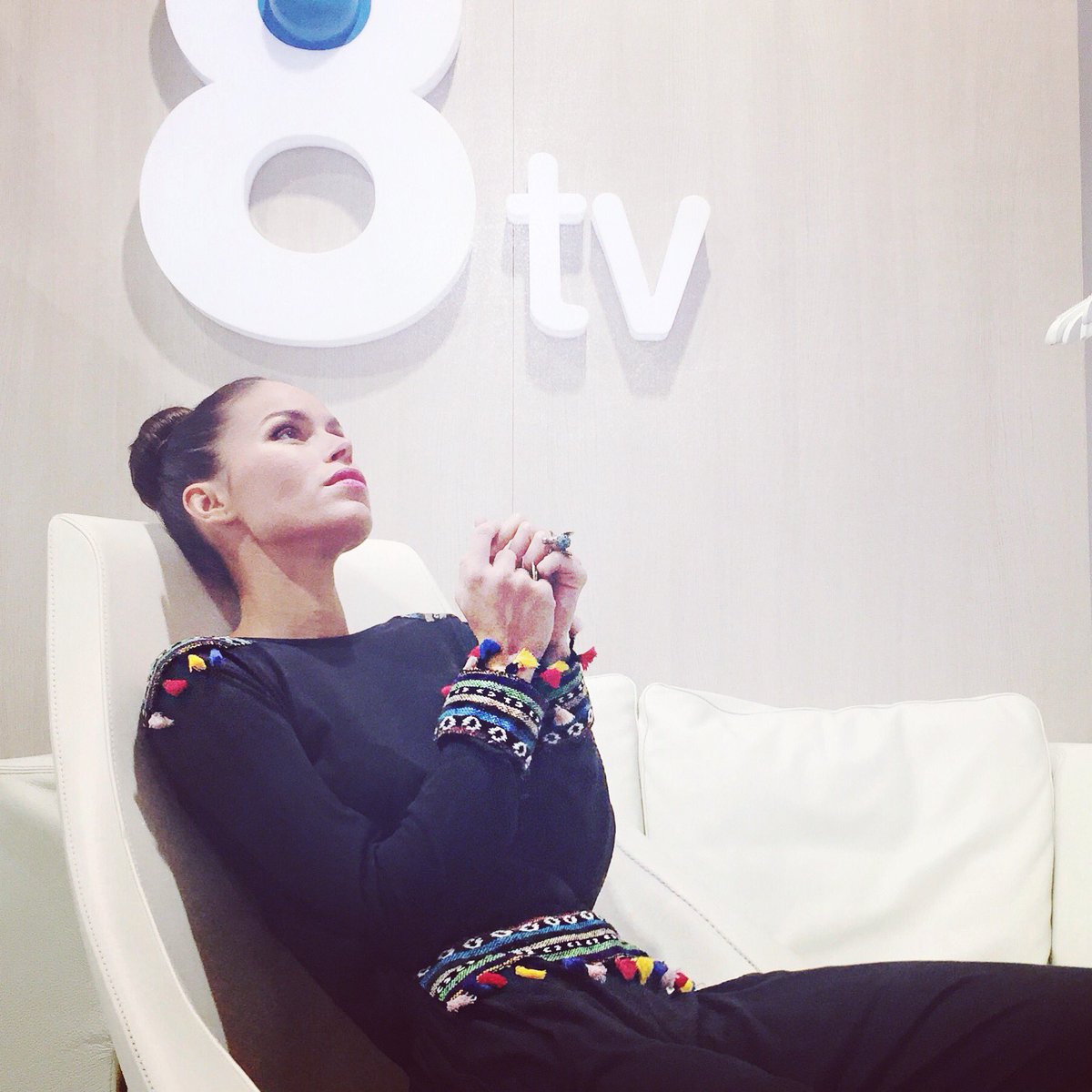 mireiacanalda_'s tweet photo. Relax antes de empezar la acción! @Arucitys_8Tv Look @hanuaspirit en  https://t.co/aIePZYVmK1 https://t.co/PtvScHmTlc