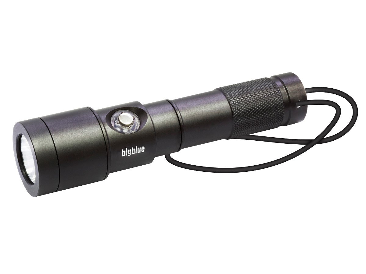 dcenterkristof's tweet photo. BigBlue AL1100NP wordt AL1200NP. Zelfde prijs. Op stock als eerste! https://t.co/m26ojs31GW #diving #divinglights #dcenter #primeur https://t.co/dyZYhE80DK