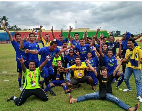 botak_id's tweet photo. Alhamdulillah Lolos 8 besar #savepersikota @Persikota1994 #Bentengmania Tetap semangat jalan masih panjang.. https://t.co/qnaRPJ6Ndx