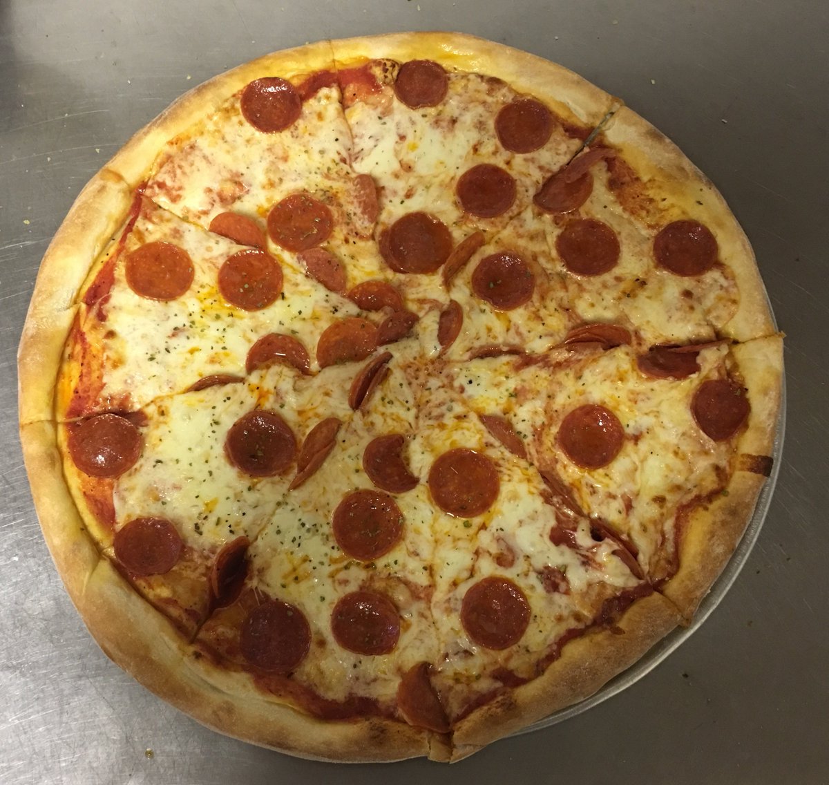 FranksRva's tweet photo. Happy Sunday! We open at Noon. 804 560-1613 https://t.co/ZJaeQwwq8S